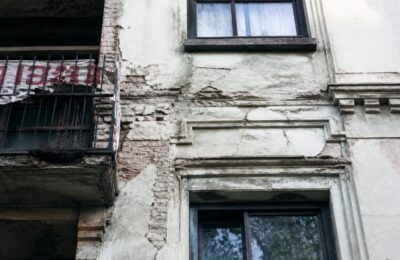 207 cazări turistice din București sunt listate ilegal în clădiri cu risc seismic maxim
