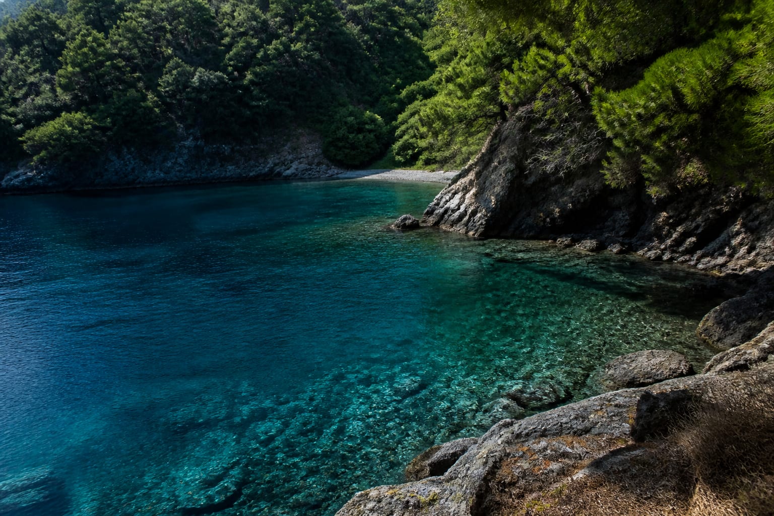 Samothraki și satele montane din Creta rămân mai răcoroase decât zonele din Grecia cu peste 40 de grade
