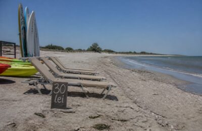 Cât costă o zi de plajă la Sulina și de ce este o destinație bună pentru familii cu copii