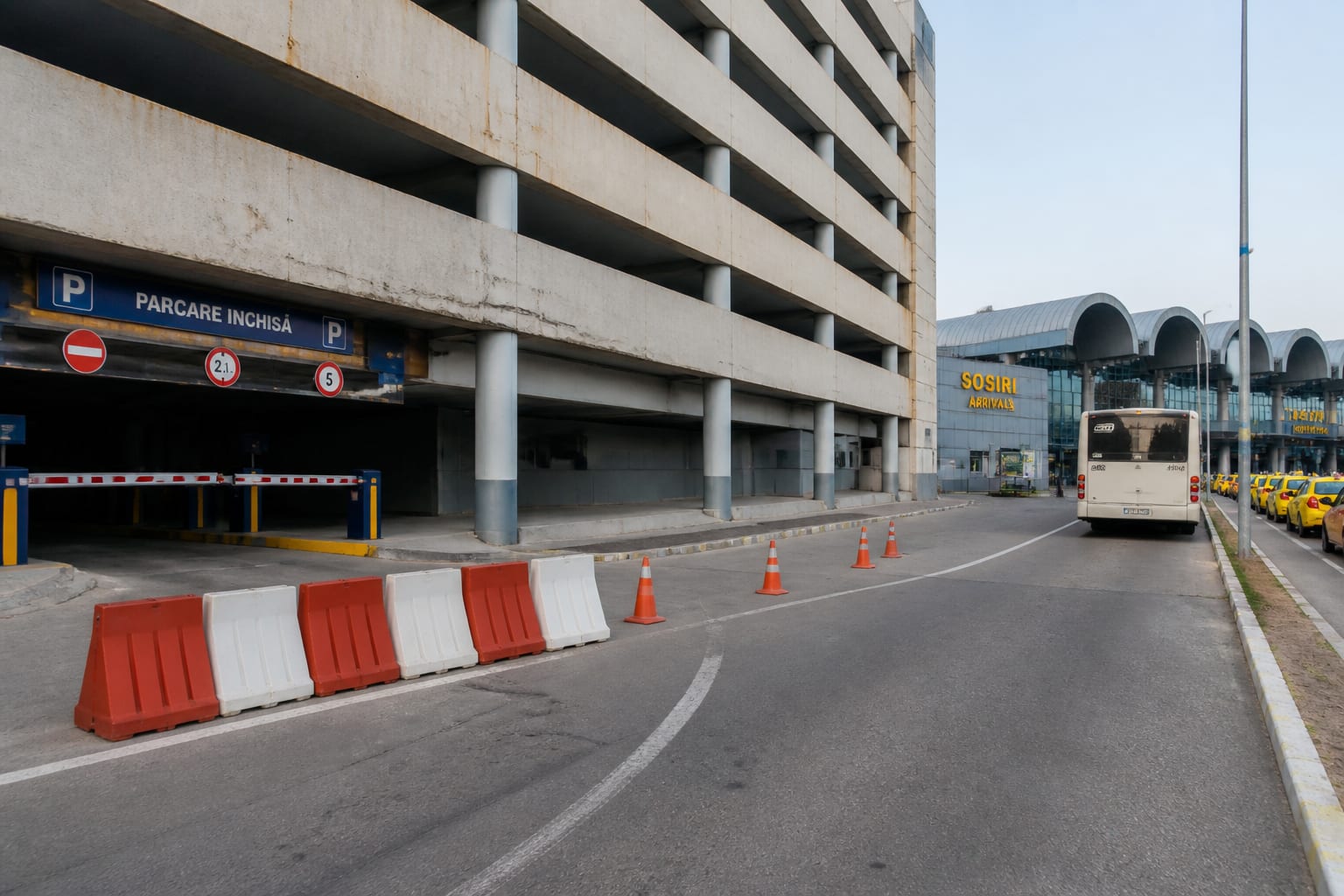 Parcarea supraetajată de la Sosiri Otopeni se închide pentru șase luni începând din 19 august
