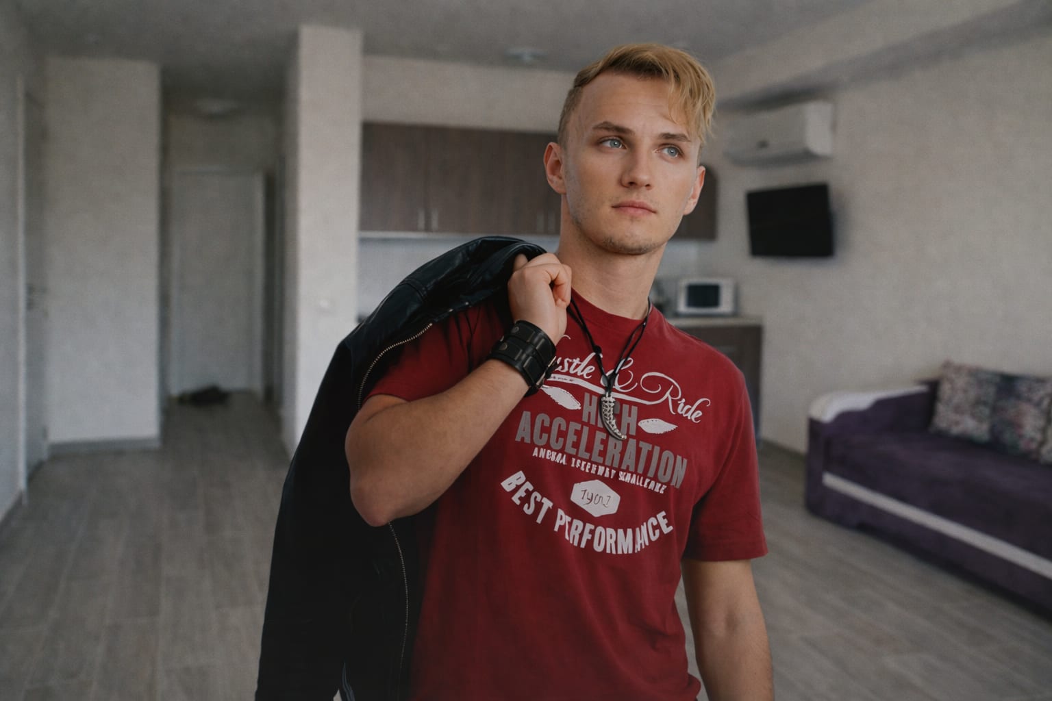 Prețurile afișate pe Booking pentru garsonierele lui Mihai Trăistariu sunt mai mari decât cele anunțate