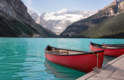 Banff trece de patru milioane de vizitatori anual, în timp ce Auyuittuq și Mingan Archipelago rămân mai retrase