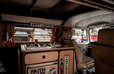 Van life poate reduce cheltuielile față de chirie, dar aduce parcări grele și reparații scumpe. Cum arată bugetul