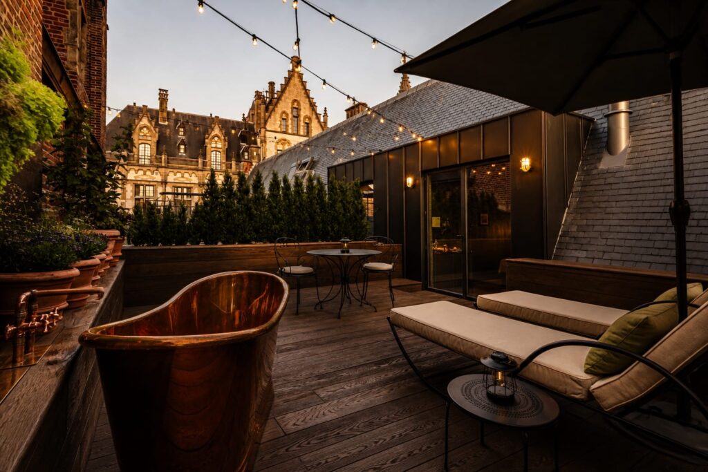 1898 Porter’s House s-a deschis în Ghent cu patru camere și decor inspirat de Harry Potter