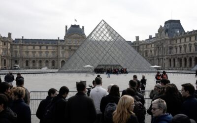 Călătoria la Paris în timpul protestelor. Ce trebuie verificat înainte de plecare și de greva din 5 noiembrie