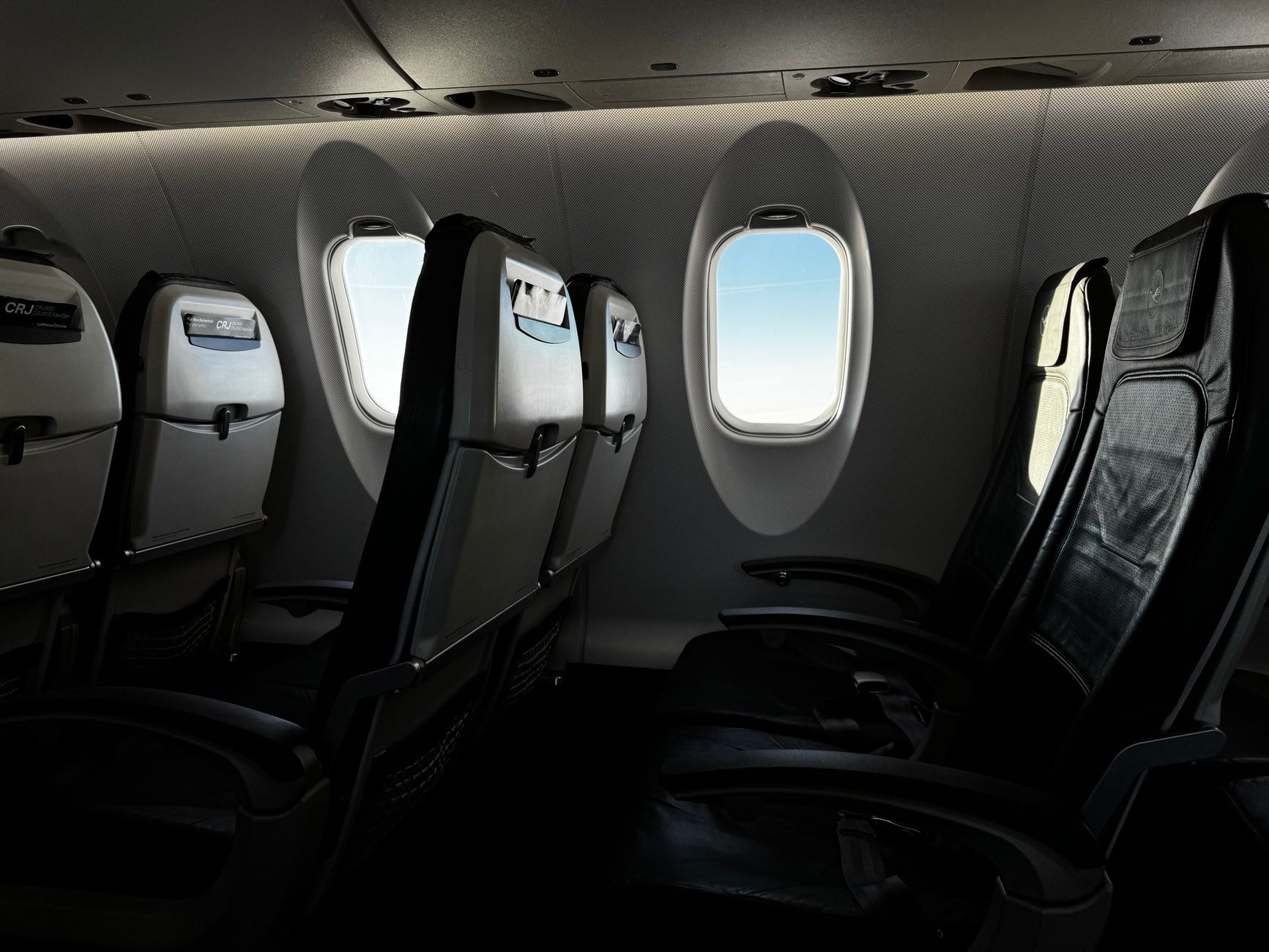 Locuri fără fereastră în avion