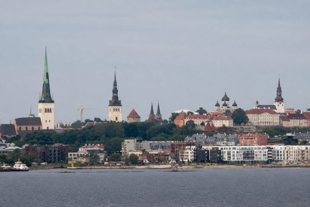Estonia conduce clasamentul destinațiilor de relocare în 2026. Ce presupune mutarea pentru români